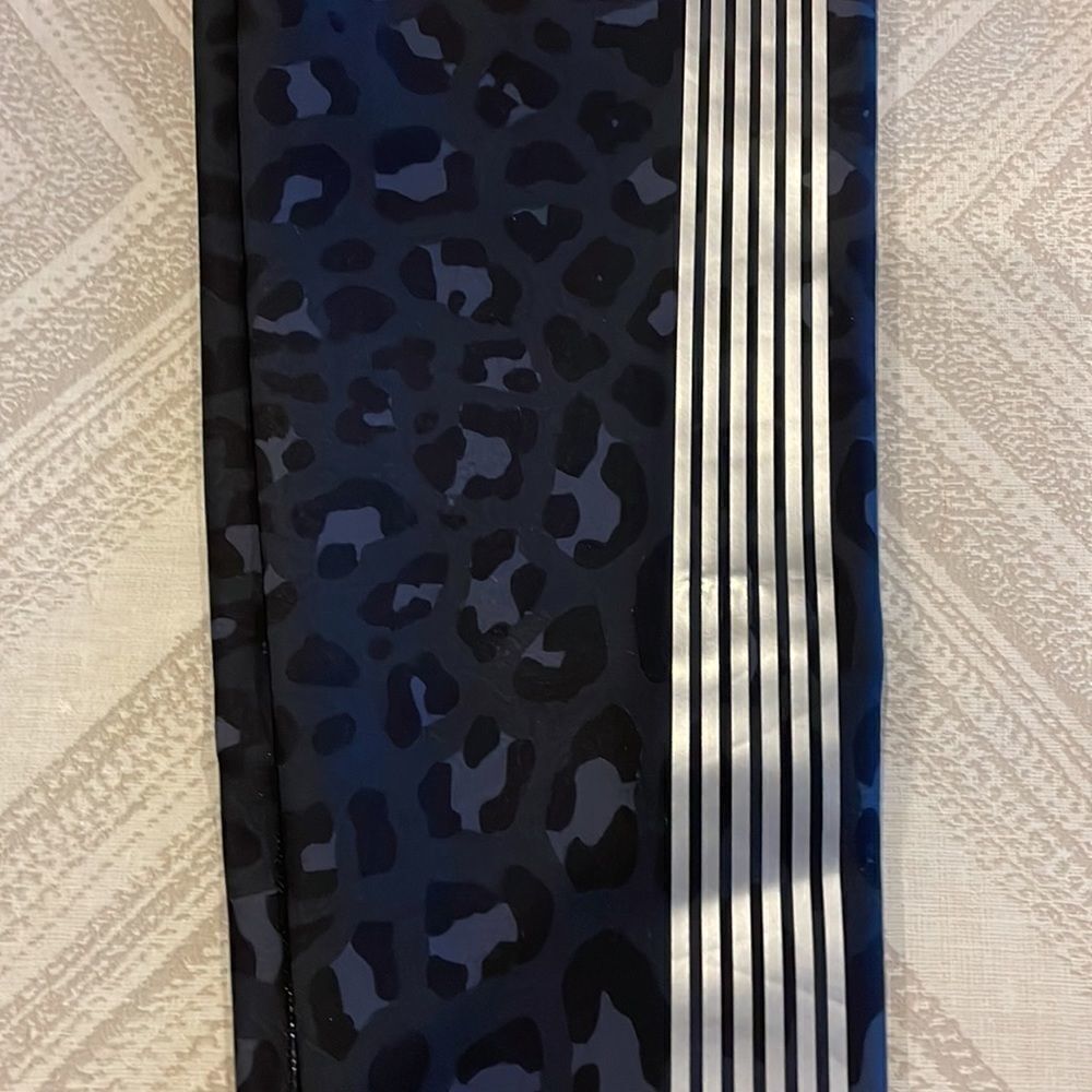 ULTRACOR Leopard Pattern with Silver Side Stripe … - image 3